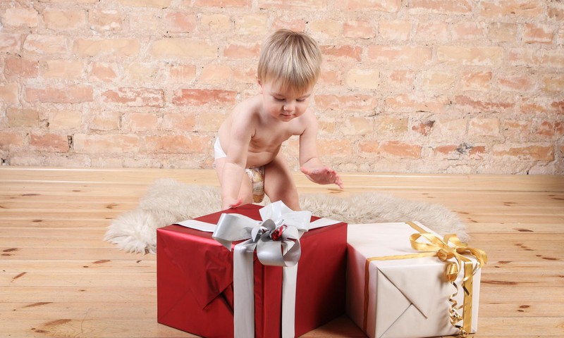 Kā izvēlēties bērnam dāvanu?