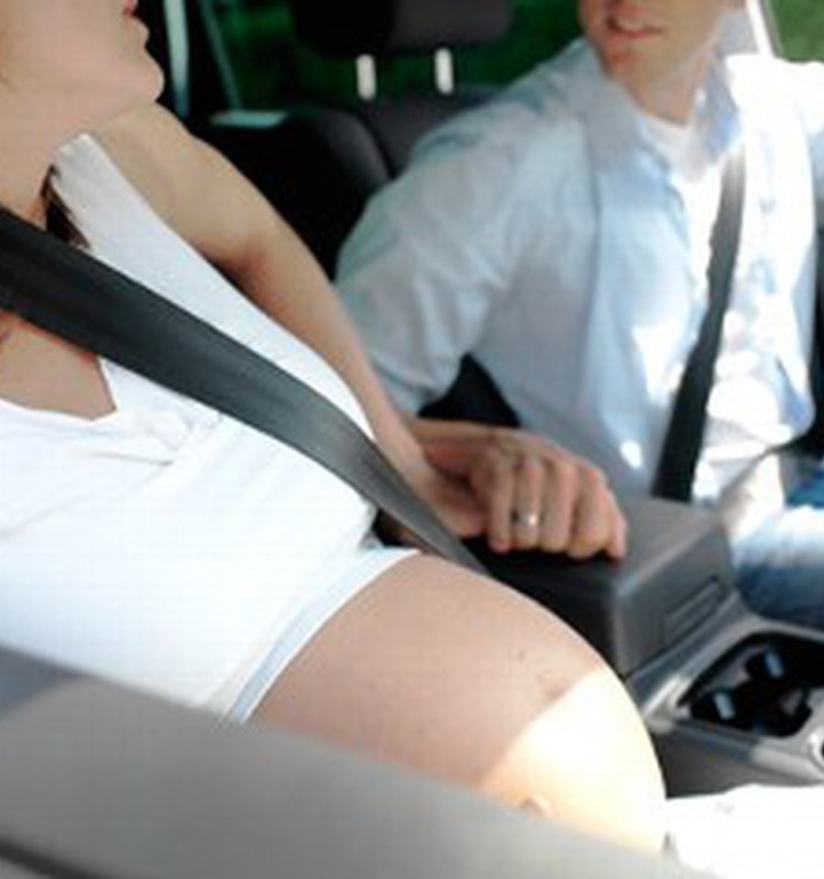 Dzemdēt sastrēgumā. Kā Tu saprati, ka dzemdības ir sākušās?