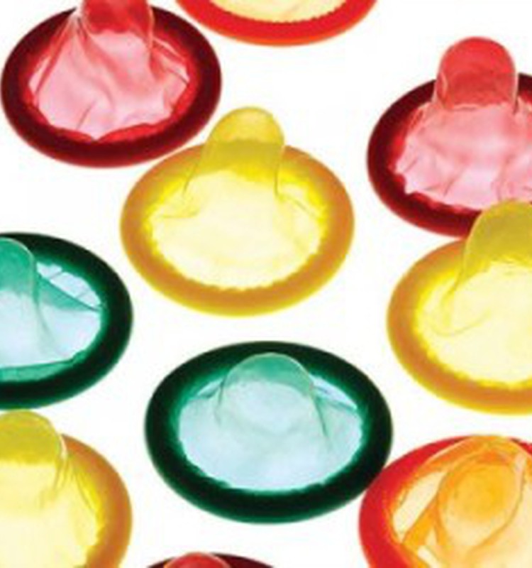 Jauniešu prezervatīvi: ierocis pret pāragru grūtniecību