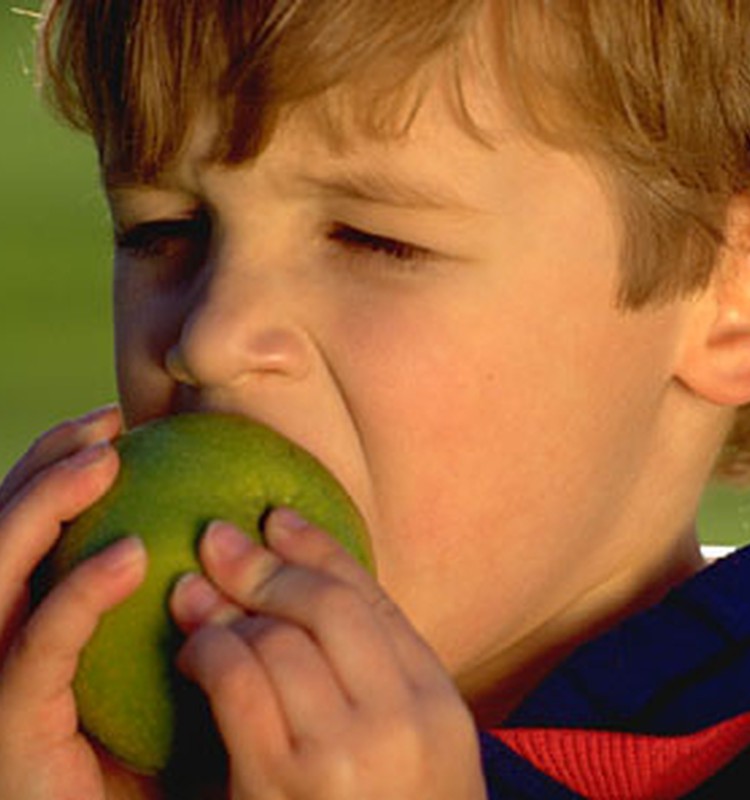 Vai skolēni dabūs bezmaksas ābolus?