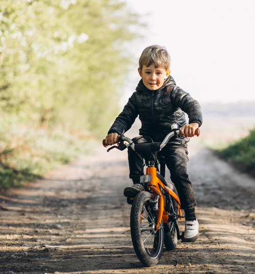 5 kvalitatīvi bērnu velosipēdi dažādiem vecumiem un prasmēm