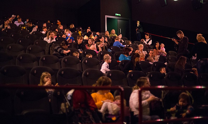 VASARAS GIDS: TE pulcējas visi, kam ir Multikino dāvanu kartes!