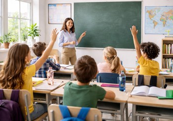 Apstiprina skaidrākus un vienkāršākus nosacījumus skolēnu uzņemšanas un pārcelšanas kārtībā