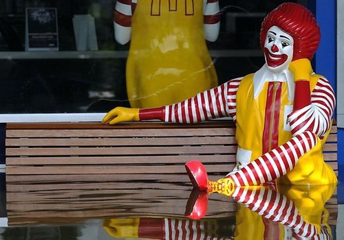 McDonald's piespriež 930 000 latu sodu par rotaļlietu pievienošanu bērnu komplektiem