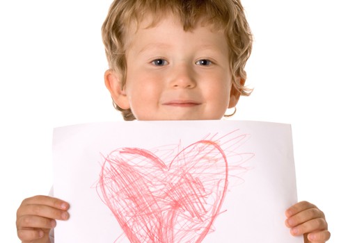 Kas ir beznosacījumu mīlestība pret bērnu? 4 lietas, kas nepieciešamas jūsu bērna laimei