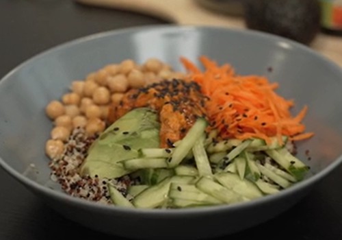 VIDEOrecepte: Veselīgā kvinojas bļoda