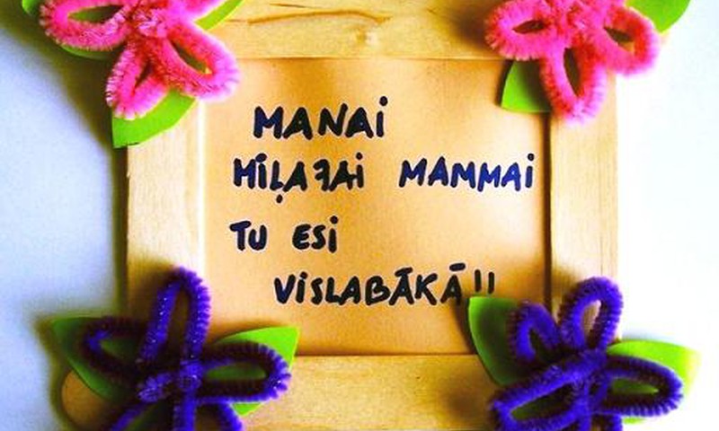 Sirsnīgs sveiciens visām māmiņām Mātes dienā!