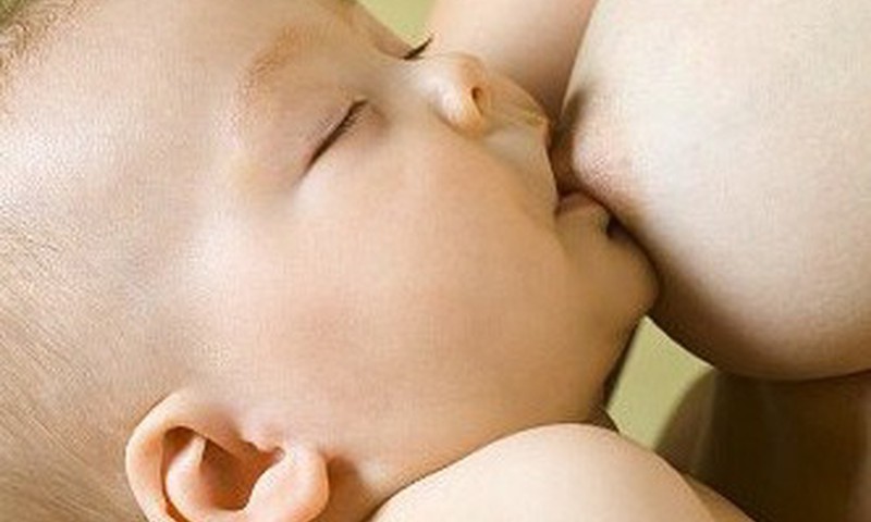 Uzzini atbildes par krūts ēdināšanu seminārā Māmiņu Kluba Vecāku skolā!