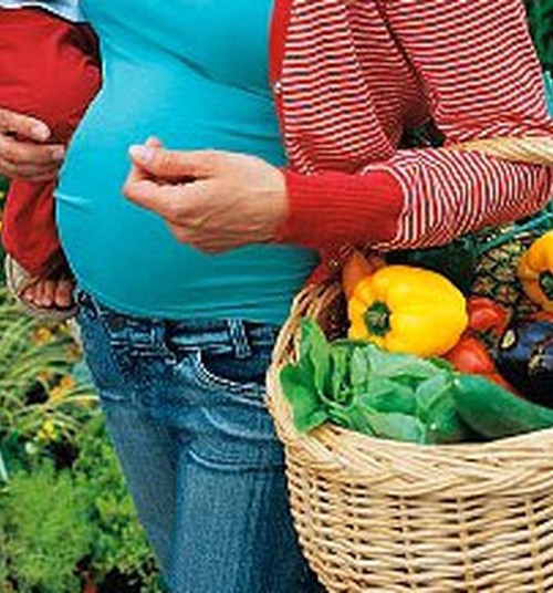 Kādas uzturvielas ir svarīgas topošajai māmiņai un viņas bērniņam?