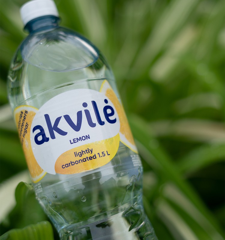 Jāņu galdā cel arī ūdeni!