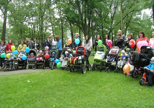 Jēkabpils māmiņas: Aicinu uz tikšanos Vecpilsētas laukumā