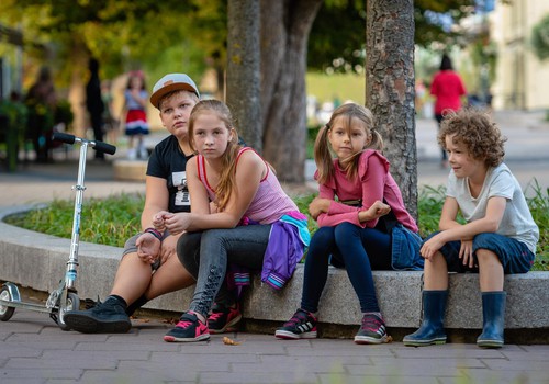 Publiskots jaunās ģimenes filmas „Vecā dārza noslēpums” treileris