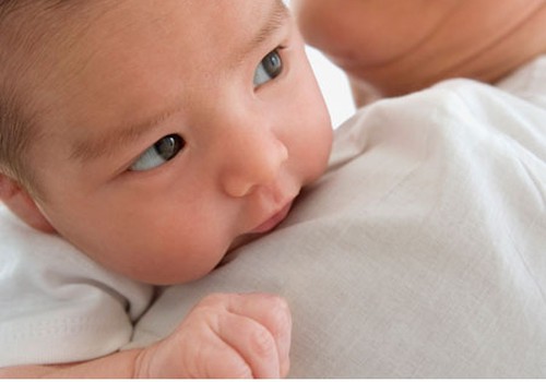 8 veidi, kā likt mazulim pasmaidīt