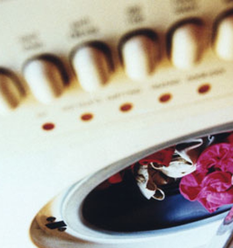 Neutral škidrā veļas mazgājamā līdzekļa un veļas mīkstinātāja tests. 