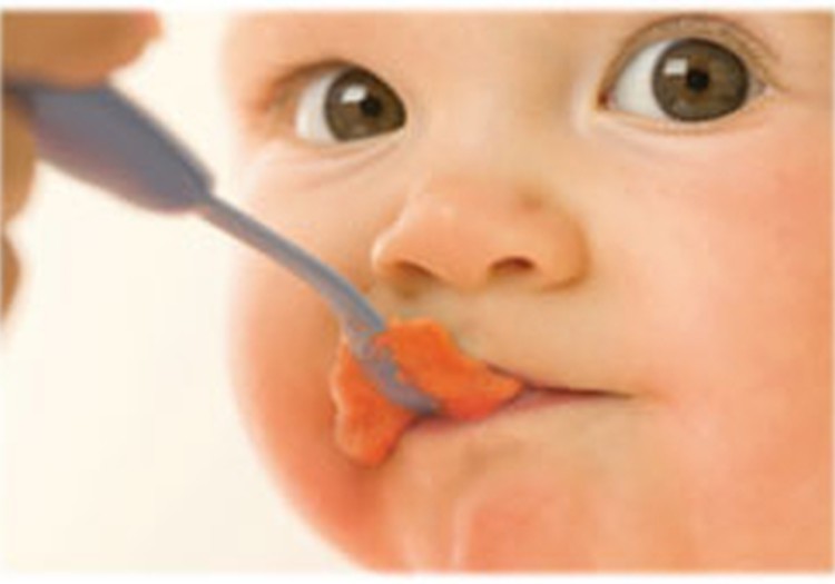 Philips AVENT iesaka! Ābolu biezenītis –  vitamīniem bagāts pirmais mazuļa gardums!
