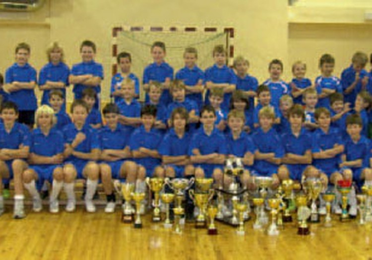 Aicinām uz futbola nodarbībām!