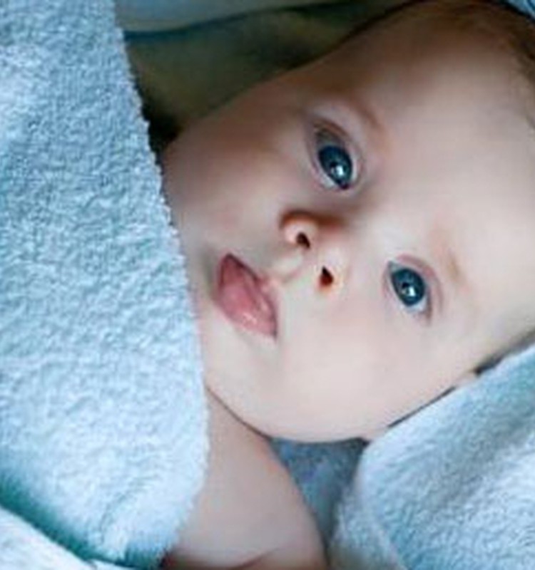 Pediatre: acu krāsa var mainīties aptuveni 6-9 mēnešu laikā