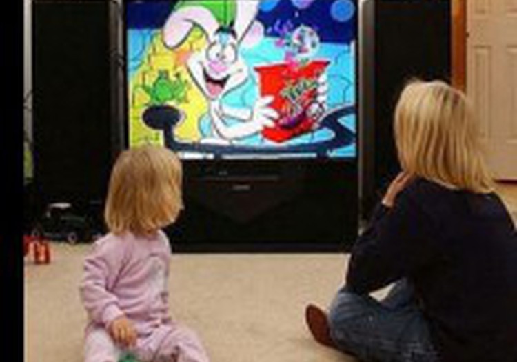 Atļaut vai neatļaut bērnam skatīties TV?