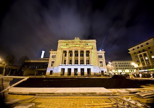 Operā populāri mākslinieki dziedās māmiņām