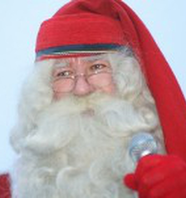 Pasaules Galvenais Santa Klauss no Lapzemes pārceļas uz Rīgu