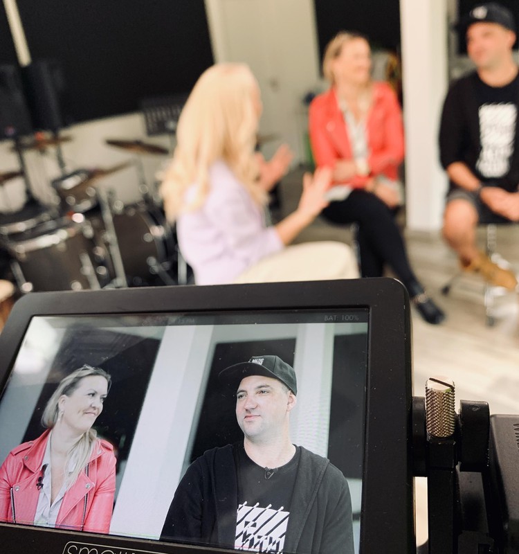 03.10. STV: Andžejs un Sigita Graudi, analīžu nodošana bērnam, ādas kopšana grūtniecības laikā