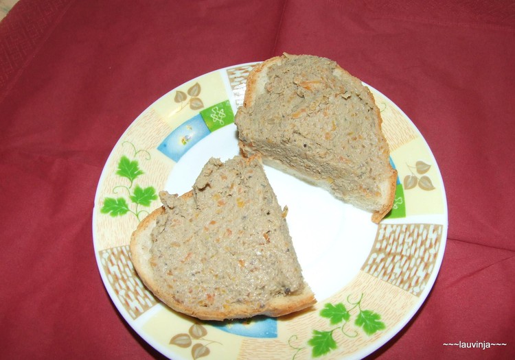 Brokastu maizītes ar pašas gatavotu aknu pastēti