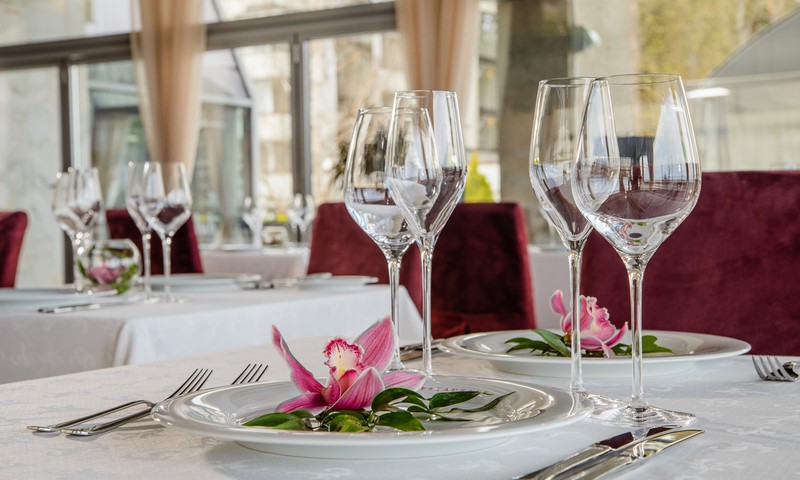 Romantiskas pusdienas restorānā Caviar Club
