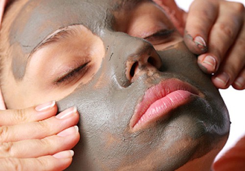 Slēp pelēko sejas ādu! Pagatavo paštaisītu masku