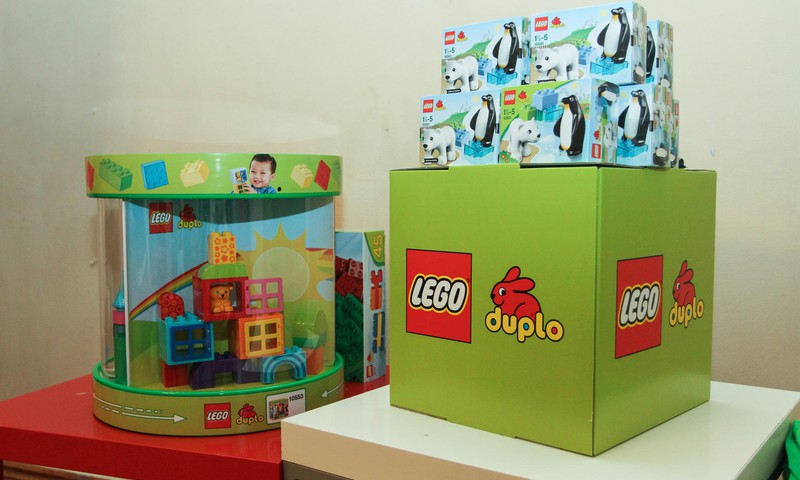 LEGO dāvanas Ziemassvētkos saņems..