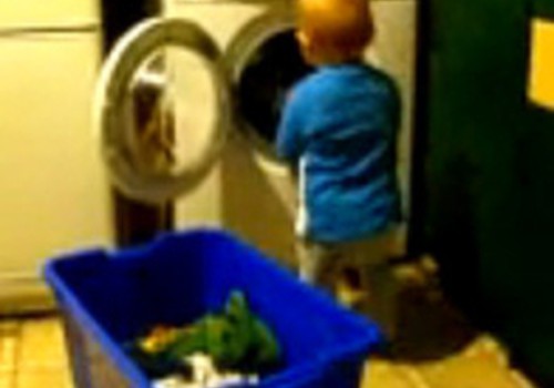 VIDEO: Mazais drēbju mazgātājs