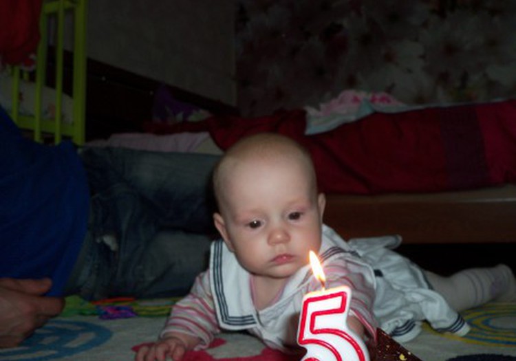 Denīzei jau 5 mēneši