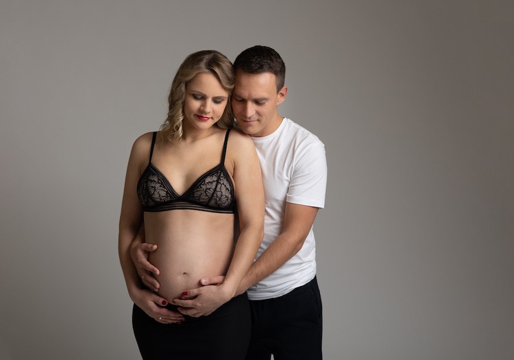 Bēbīšu klubs: Topošās māmiņas fotosesija