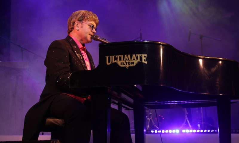 Pasaules līmeņa tribute šovs - leģendārais Eltons Džons Latvijā