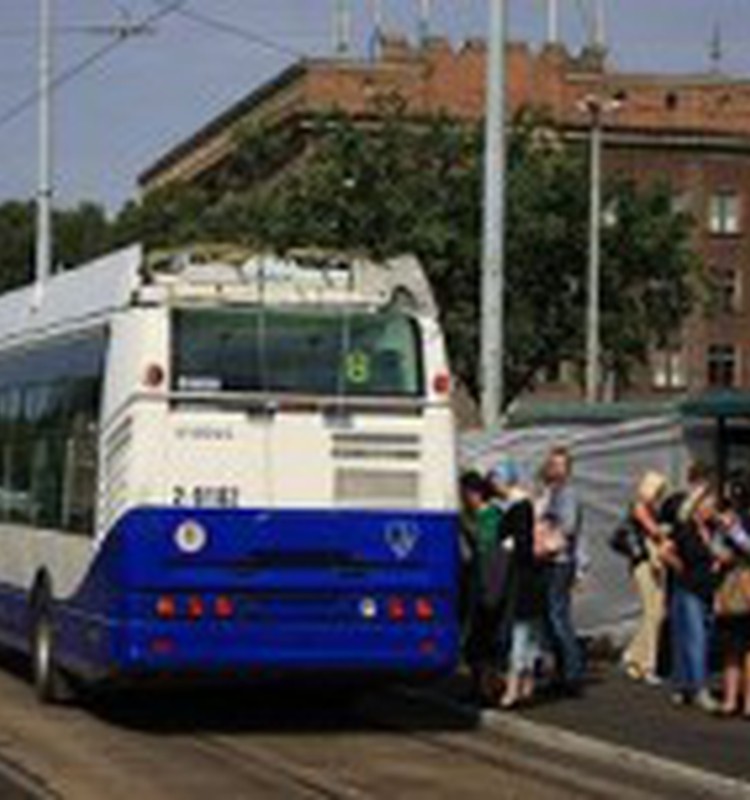 Jāņos sabiedriskajā transportā varēs braukt bez maksas 