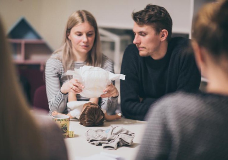 17. jūnijā - Mazuļu hendlings topošajiem vecākiem ar Evitu Žvagiņu-Jākobsoni