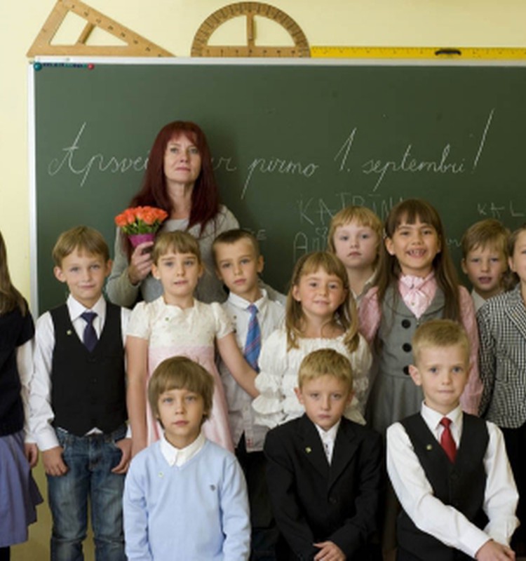 Pedagoģijas doktore: „Skola ir dzīves centrs un, ja Latvijā vēlamies ģimenes ar bērniem, vajadzīgas ir arī lauku skolas”!