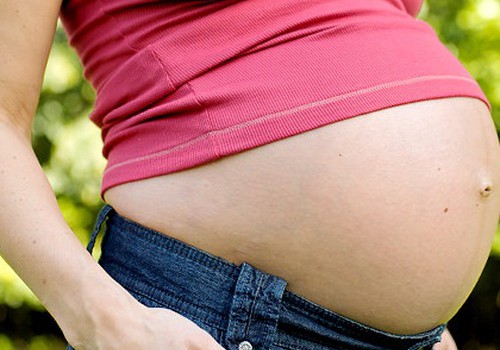 Kādi ir ZPNS riska faktori grūtniecības laikā?
