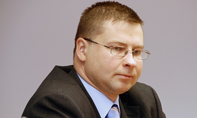 AUDIO: Dombrovskis un Viņķele pēc Demogrāfisko lietu padomes sēdes stāsta par plānoto atbalstu ģimenēm ar bērniem 