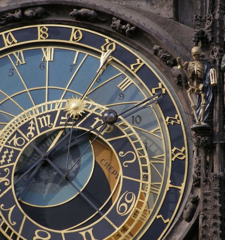 Kādēļ iet uz individuālo konsultāciju pie astrologa?