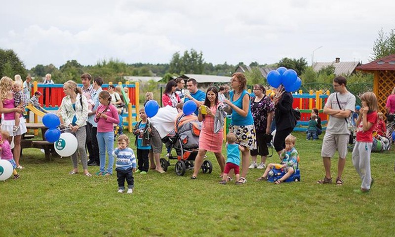 Iesūti reportāžu par Māmiņu Kluba vasaras festivālu un tiec pie balvām!