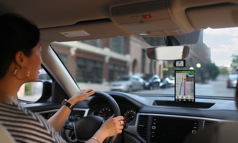 Klajā nākusi Garmin DriveSmart - navigācija drošākai un ērtākai braukšanai