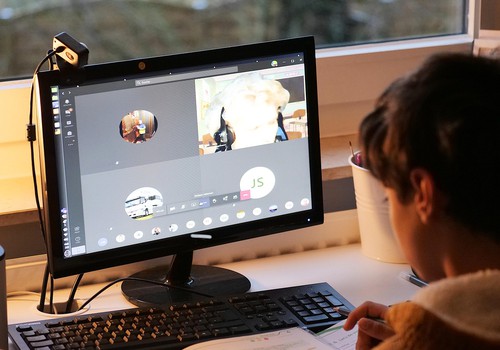 Ierobežos tālmācību pirmajās sešās klasēs