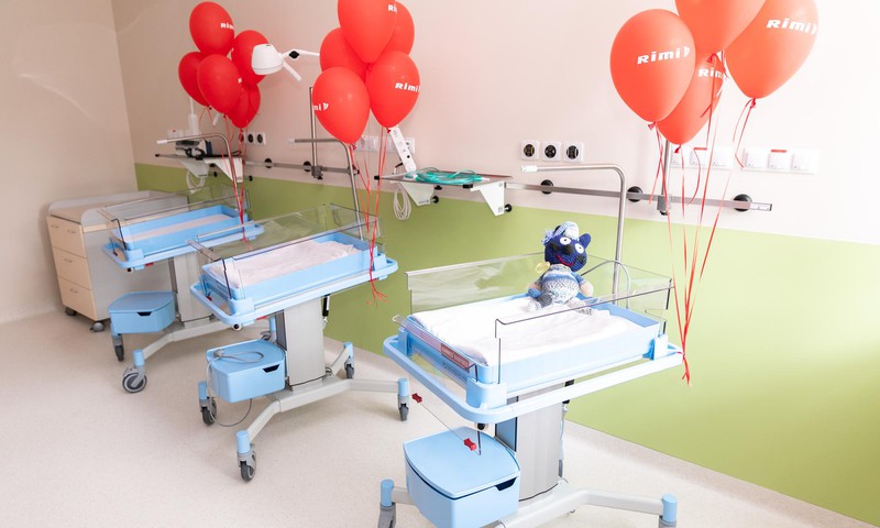 Saziedoti nepieciešamie līdzekļi Bērnu slimnīcas priekšlaikus dzimušo bērnu gultiņu iegādei