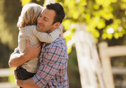 Kāpēc tētis ir svarīgs: 10 labi iemesli