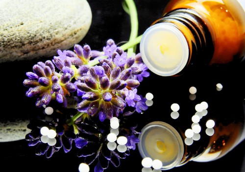 Nepareizi lietotu antibiotiku vietā – saudzīga ārstēšana ar homeopātiju