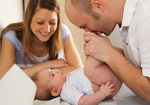 Vecāku, maternitātes un paternitātes pabalsta griesti tiks pacelti no nākamā gada