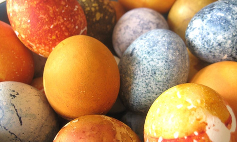 Blogu konkurss: Tā mēs krāsojam olas!