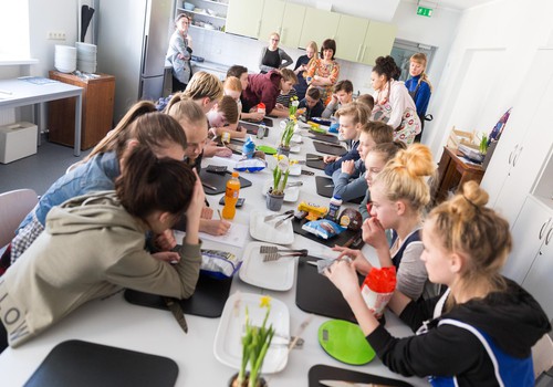  Konkursa Gardēžu klase fināls: Veselības ministre kopā ar skolēniem gatavo veselīgu maltīti