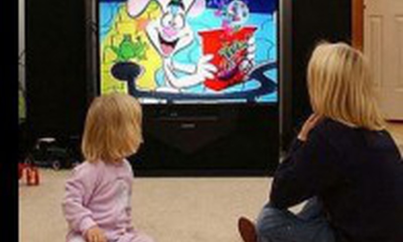 Atļaut vai neatļaut bērnam skatīties TV?