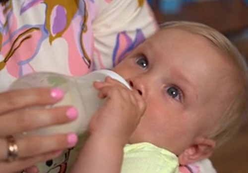 Māmiņa testē Aptamil 2 Tabs papildu ēdināšanas piena maisījumu zīdaiņiem no 6 mēnešiem!